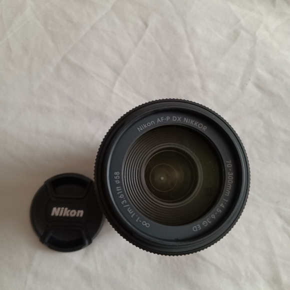 Nikon AF-P DX NIKKOR 70-300mm f/4.5-6.3G ED Lens - Picture 4 of 5